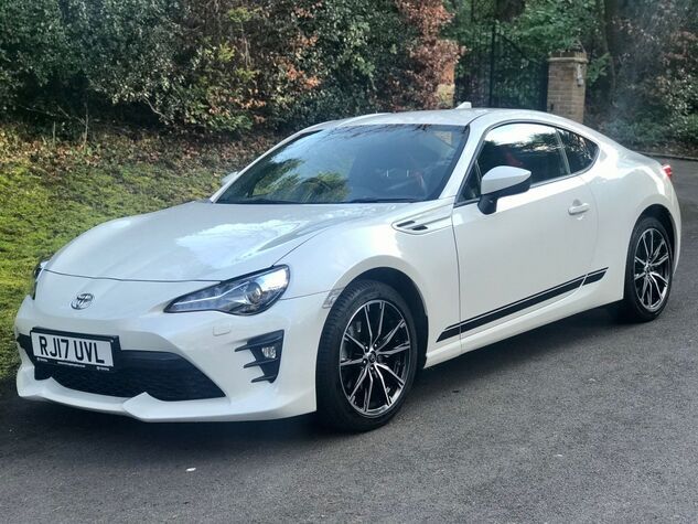 Toyota GT86 D-4S 2-Door white 2017 For Sale Motors | Cars | Toyota ...